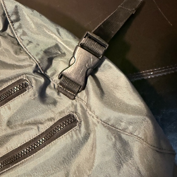 GAP Men's Black and Gray Backpack - Picture 5 of 6